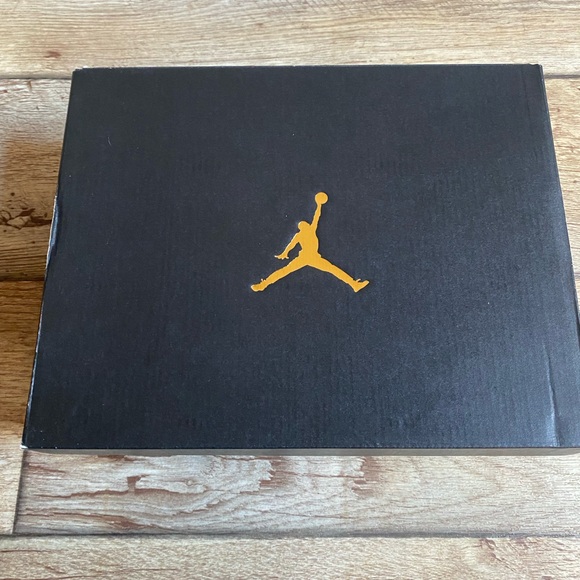 Air Jordan 1MID Multicolor / Kids Size 4.5 - Picture 4 of 9